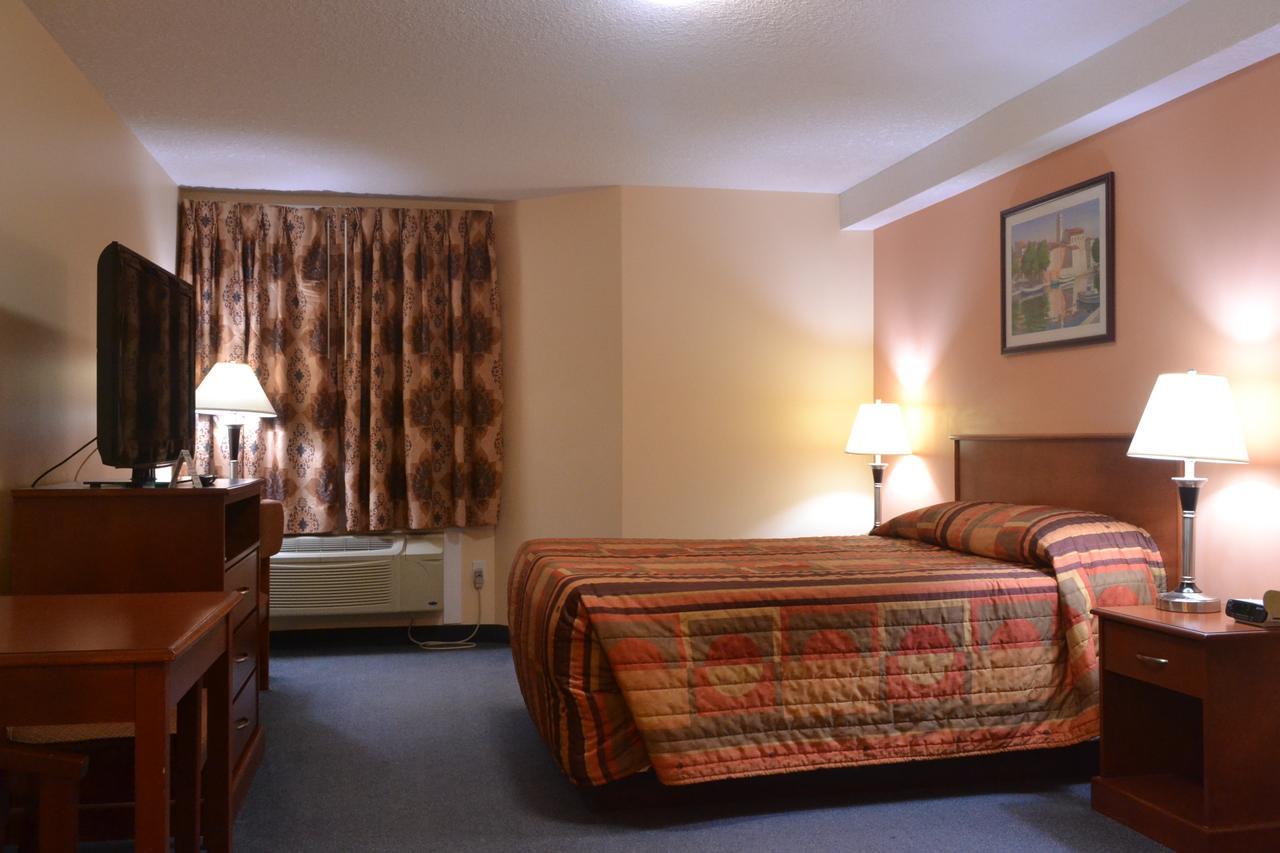 Aurora Park Inn & Suites Dawson Creek Ngoại thất bức ảnh