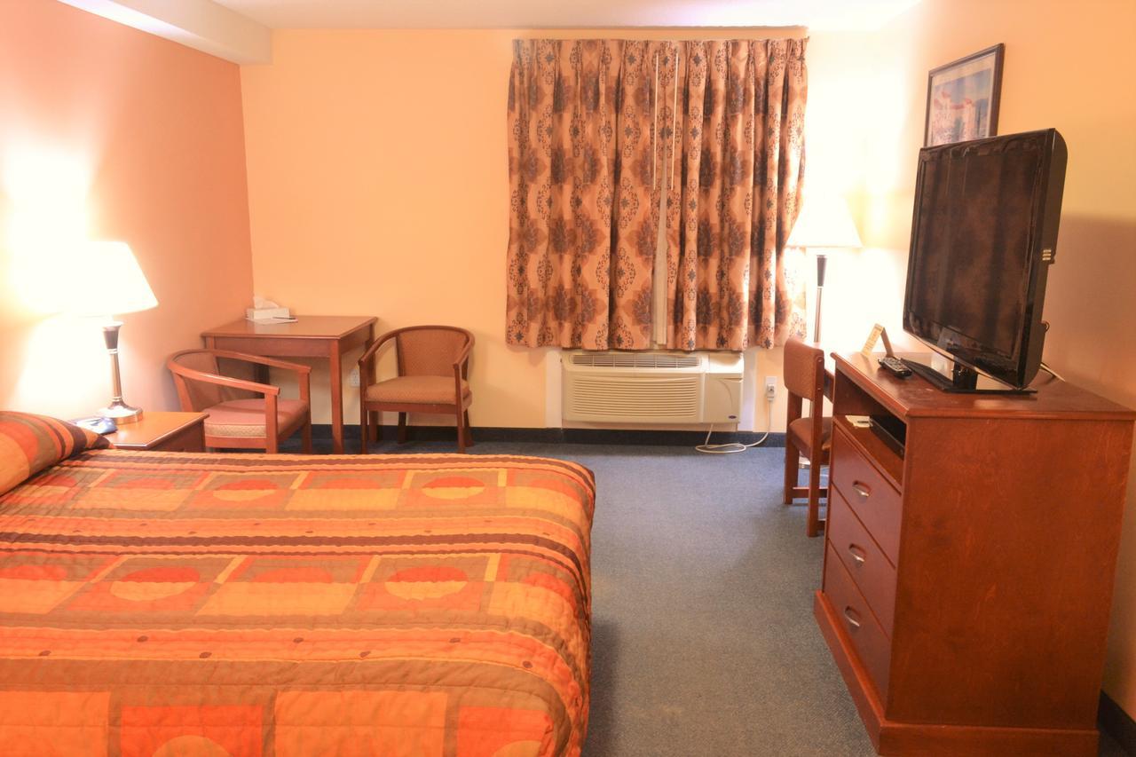 Aurora Park Inn & Suites Dawson Creek Ngoại thất bức ảnh